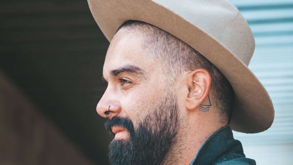 Qual tipo de barba deixa mais jovem?